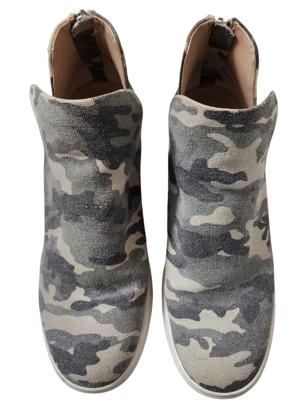 STEVE MADDEN Crushin Camo Hidden Wedge High Top Sneakers Size 10